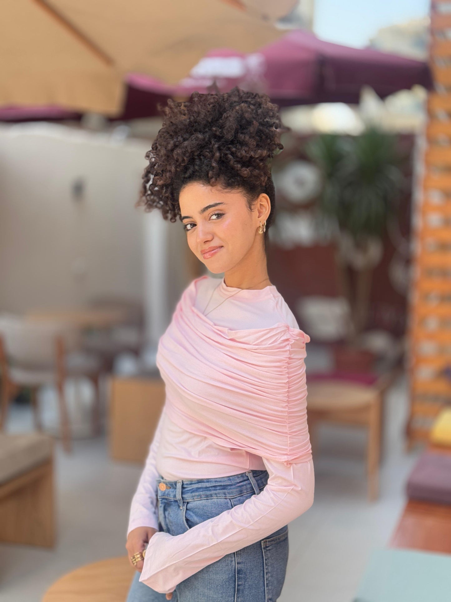 Attached offshoulder top