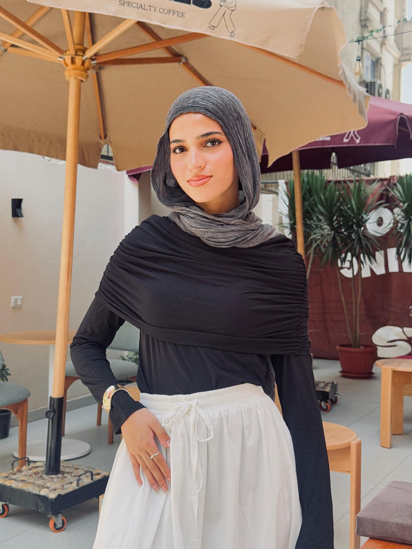 Attached offshoulder top
